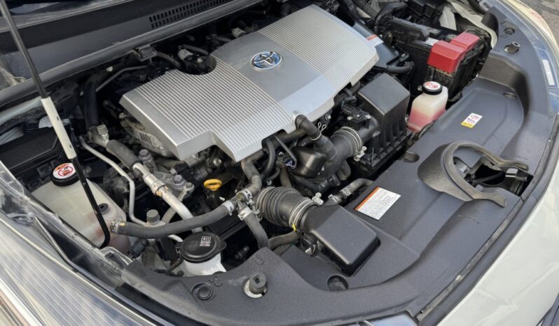 2020 Toyota Prius LE full