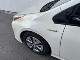2020 Toyota Prius LE full