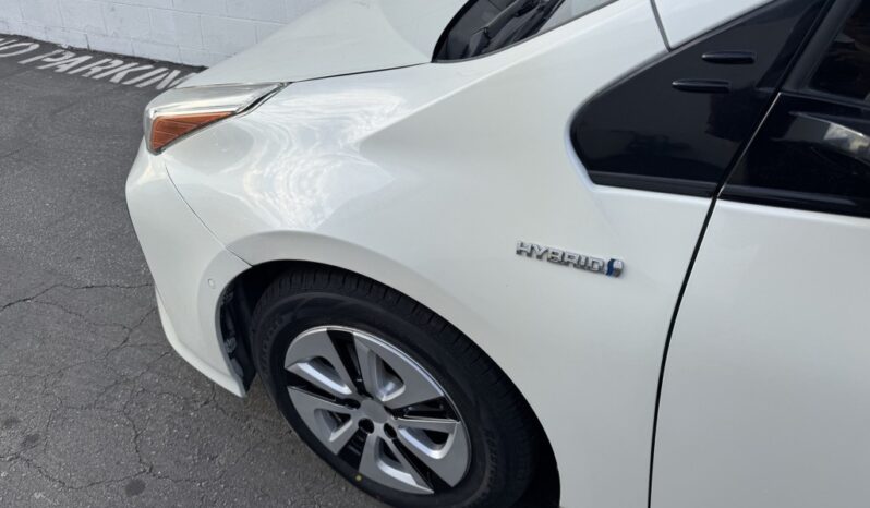 2020 Toyota Prius LE full
