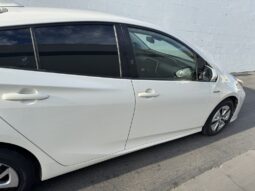 2020 Toyota Prius LE full
