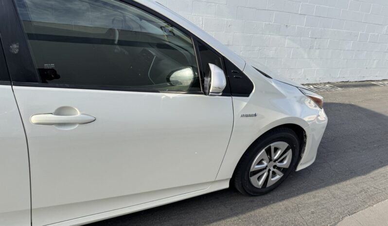 2020 Toyota Prius LE full