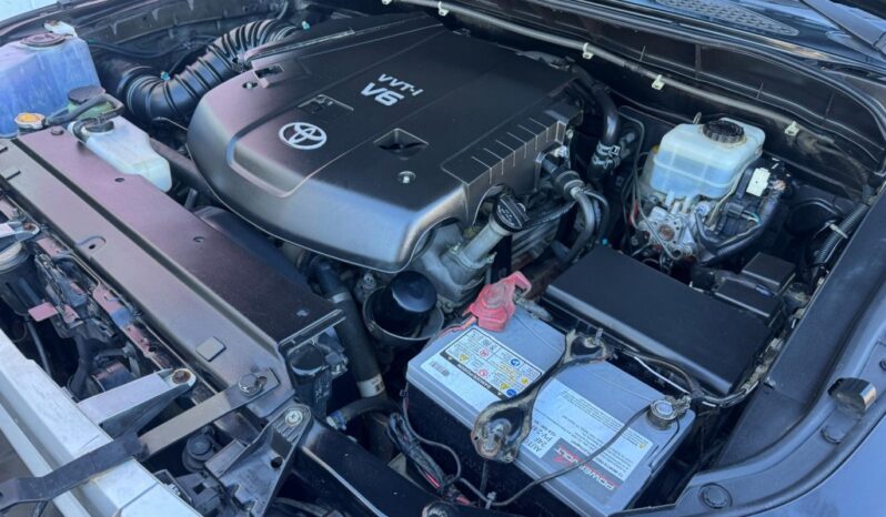 2007 Toyota FJ Cruiser Base full