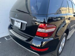 2011 Mercedes-Benz M-Class ML350 full
