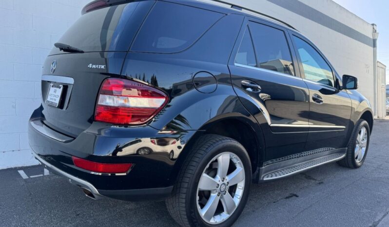 2011 Mercedes-Benz M-Class ML350 full