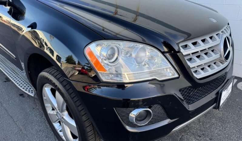 2011 Mercedes-Benz M-Class ML350 full