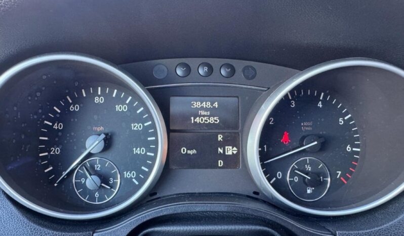 2011 Mercedes-Benz M-Class ML350 full