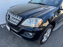 2011 Mercedes-Benz M-Class ML350 full