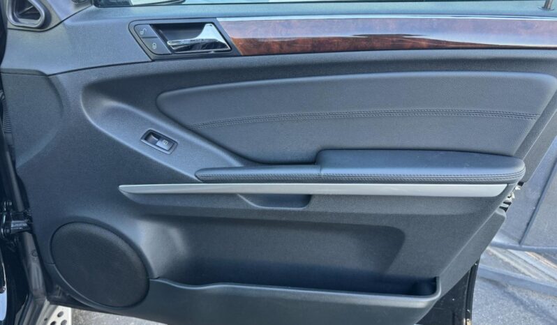 2011 Mercedes-Benz M-Class ML350 full