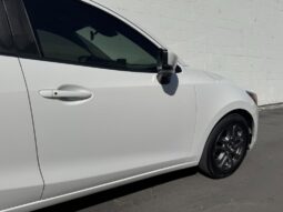 2019 Toyota Yaris LE full