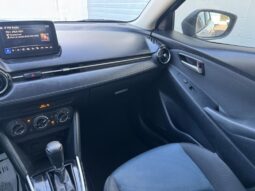 2019 Toyota Yaris LE full