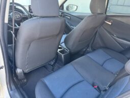 2019 Toyota Yaris LE full
