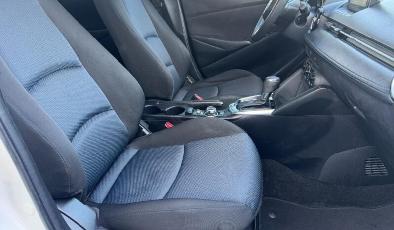 2019 Toyota Yaris LE full