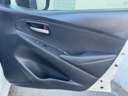 2019 Toyota Yaris LE full