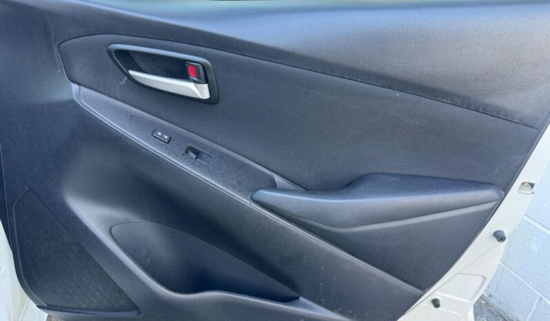 2019 Toyota Yaris LE full