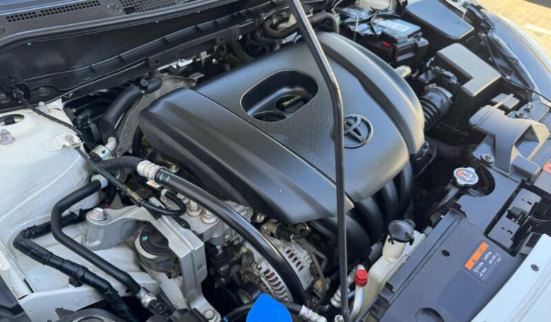 2019 Toyota Yaris LE full