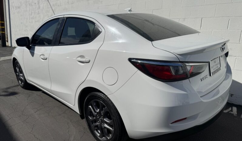 2019 Toyota Yaris LE full